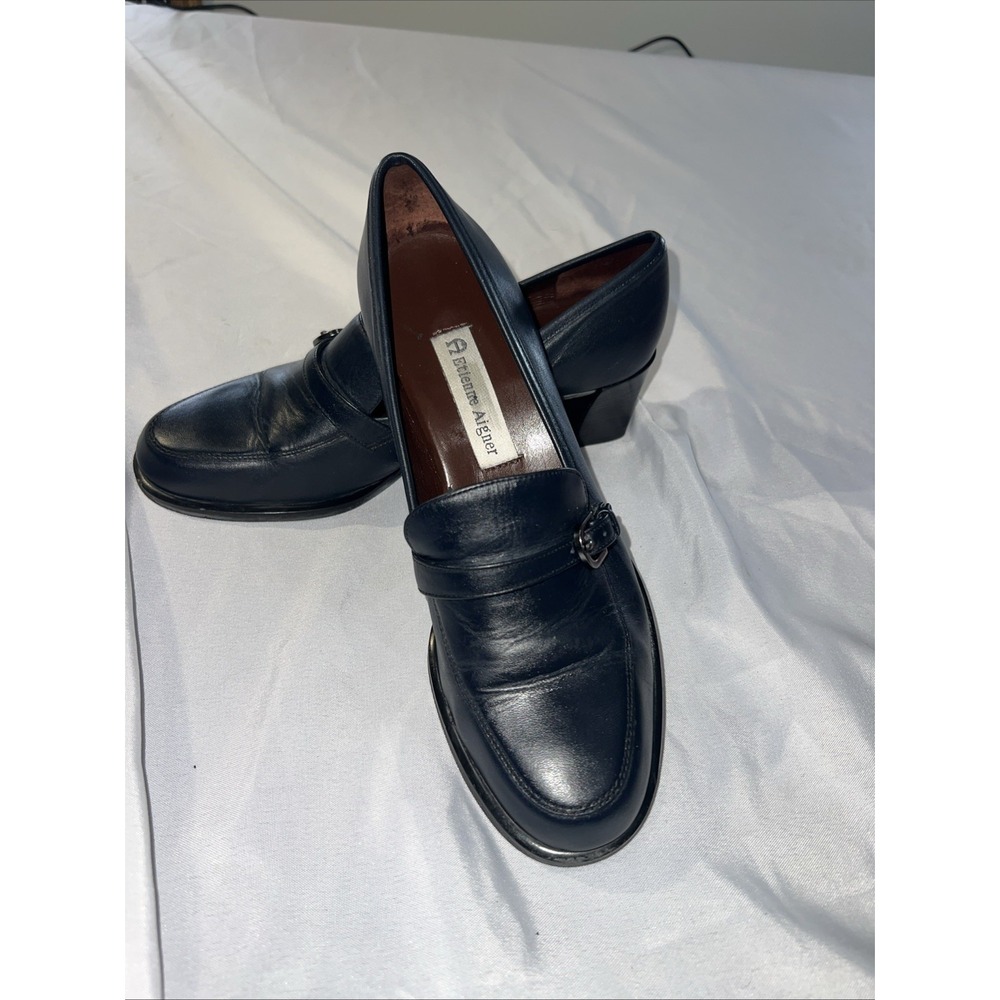 Etienne Aigner Onyx Leather Loafers 8 1/2 Dressy Classic Closet Staple Bucklel
